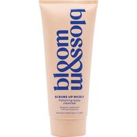 Bloom & Blossom Scrubs Up Nicely Polishing Body Cleanser 200g